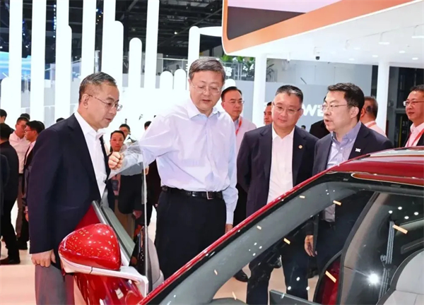 黨代會系列報道（四）丨以高質(zhì)量黨建引領高質(zhì)量發(fā)展，加快建成世界一流汽車集團