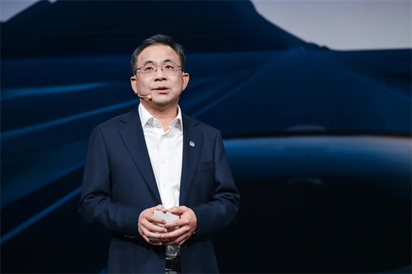 諸神亂戰下，上汽以厚度重塑"老大"擔當
