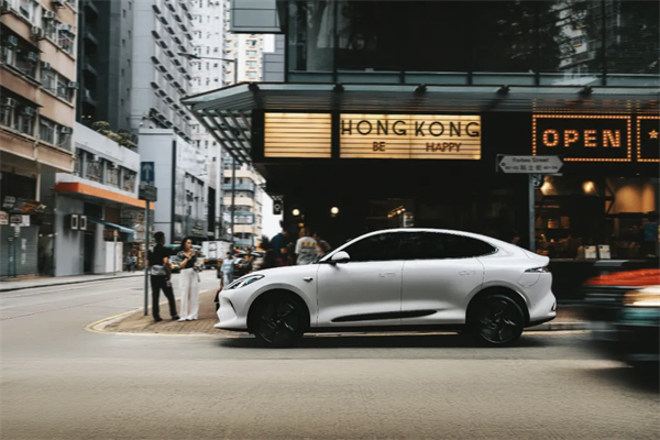 智己汽車(chē)重磅登陸香港市場(chǎng)，6系雙車(chē)同步上市