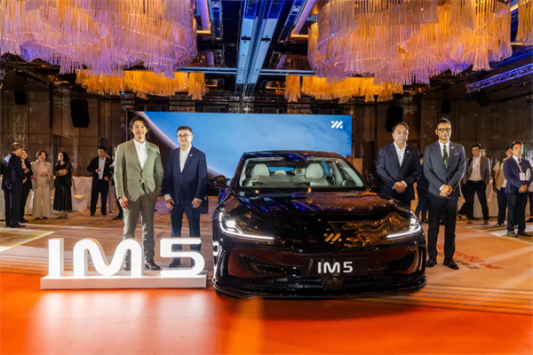 智己汽車(chē)重磅登陸香港市場(chǎng)，6系雙車(chē)同步上市