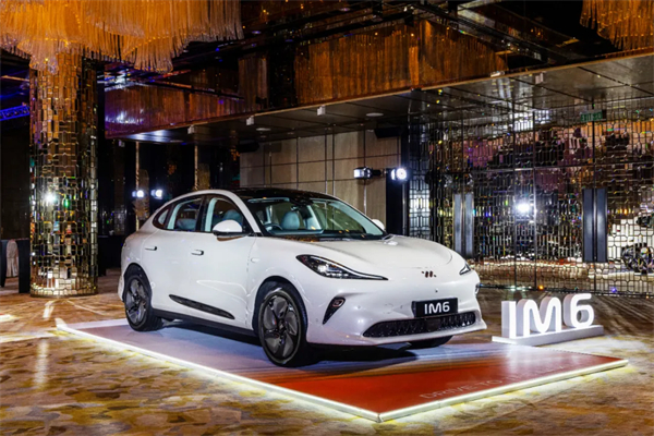 智己汽車(chē)重磅登陸香港市場(chǎng)，6系雙車(chē)同步上市